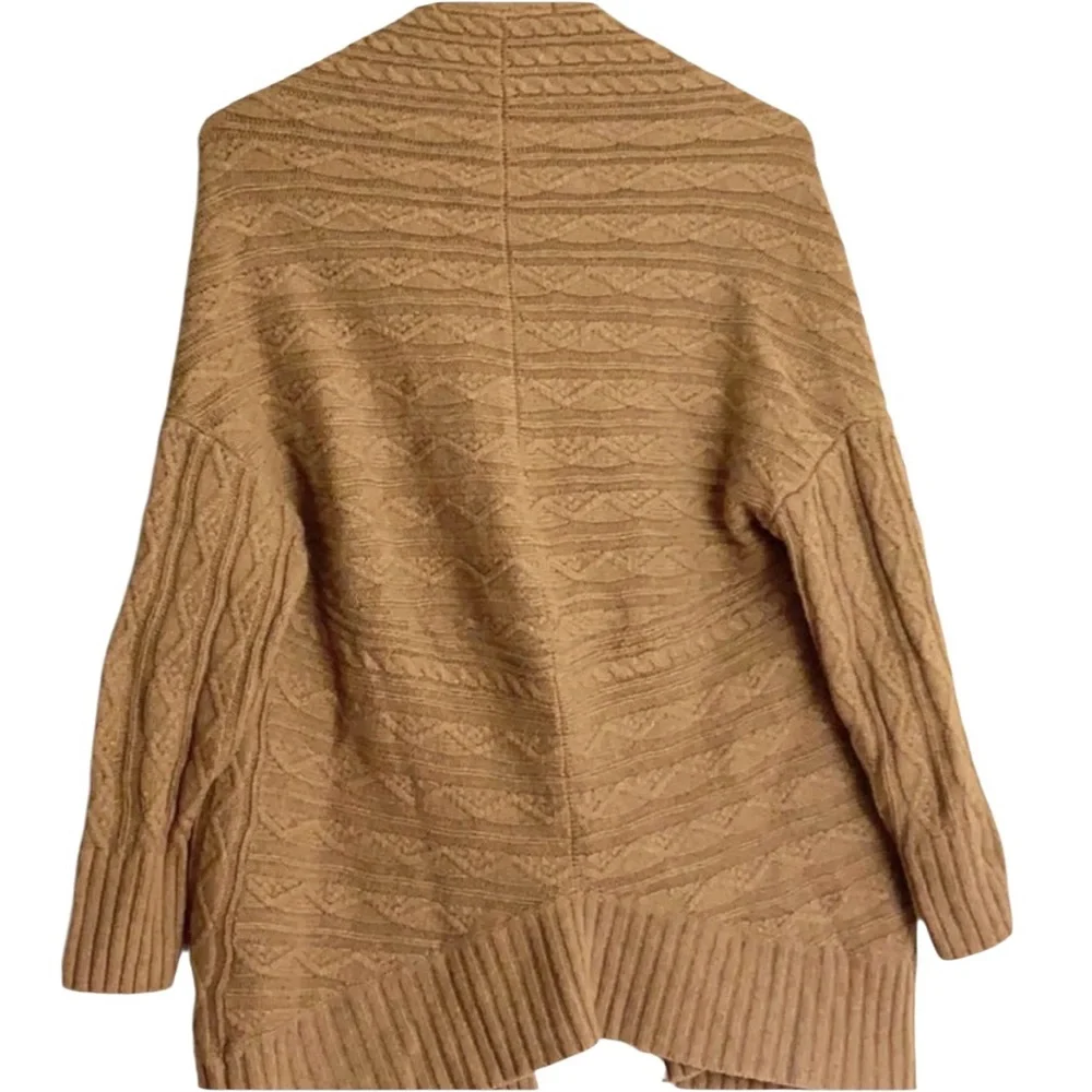 Max Studio Tan Cable Knit Cardigan - Picture 2 of 6